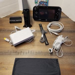 Nintendo Wii BUNDLE 32GB Wii Console WUP-101 Game Pad WUP-010 Cords Game Dock